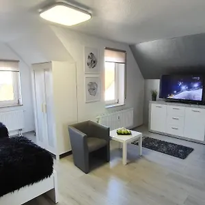 Unique Messe - Airport Apartment